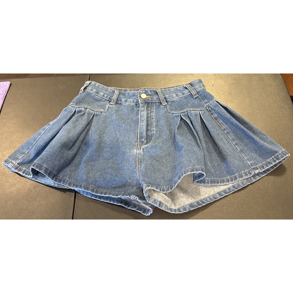 Womens Size 30 Pleated Denim Shorts Skirt Style Preppy Festival Hippie Going Out